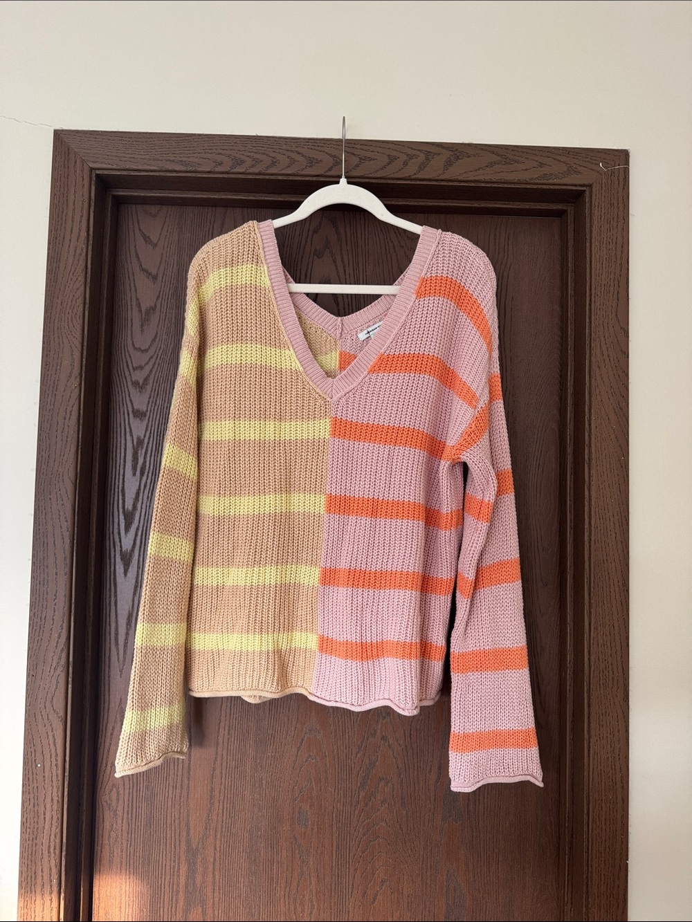 American Eagle Size M Sweater